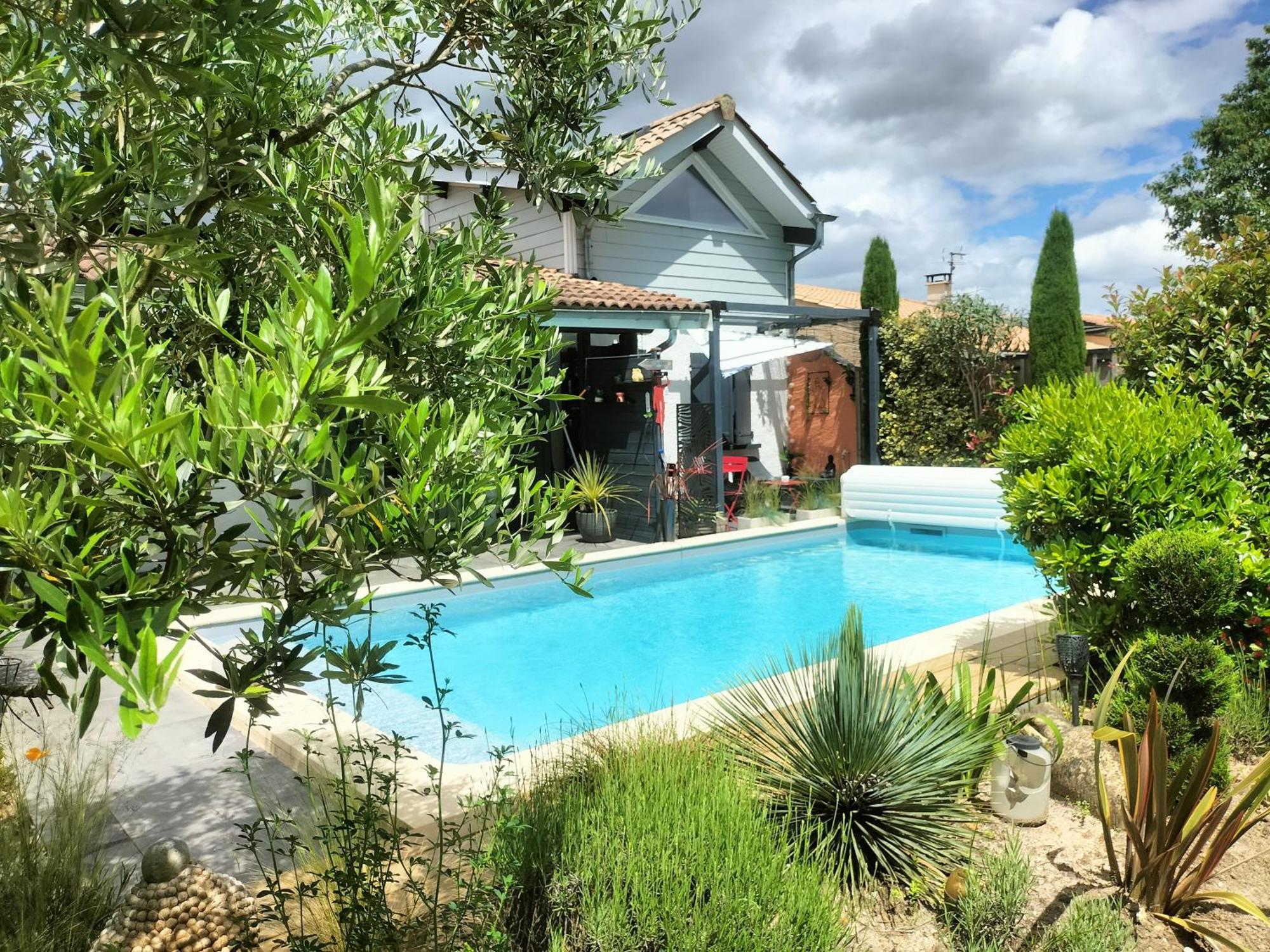 Appartement Au Bord Du Vieux Moulin à Mérignac Extérieur photo