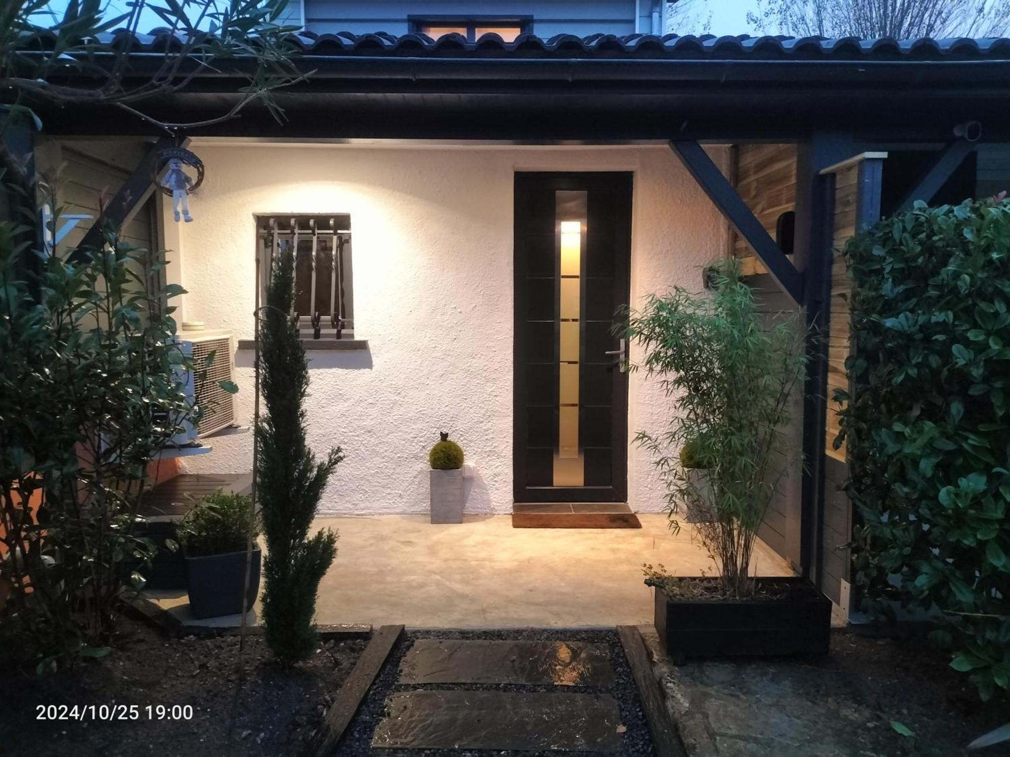 Appartement Au Bord Du Vieux Moulin à Mérignac Extérieur photo